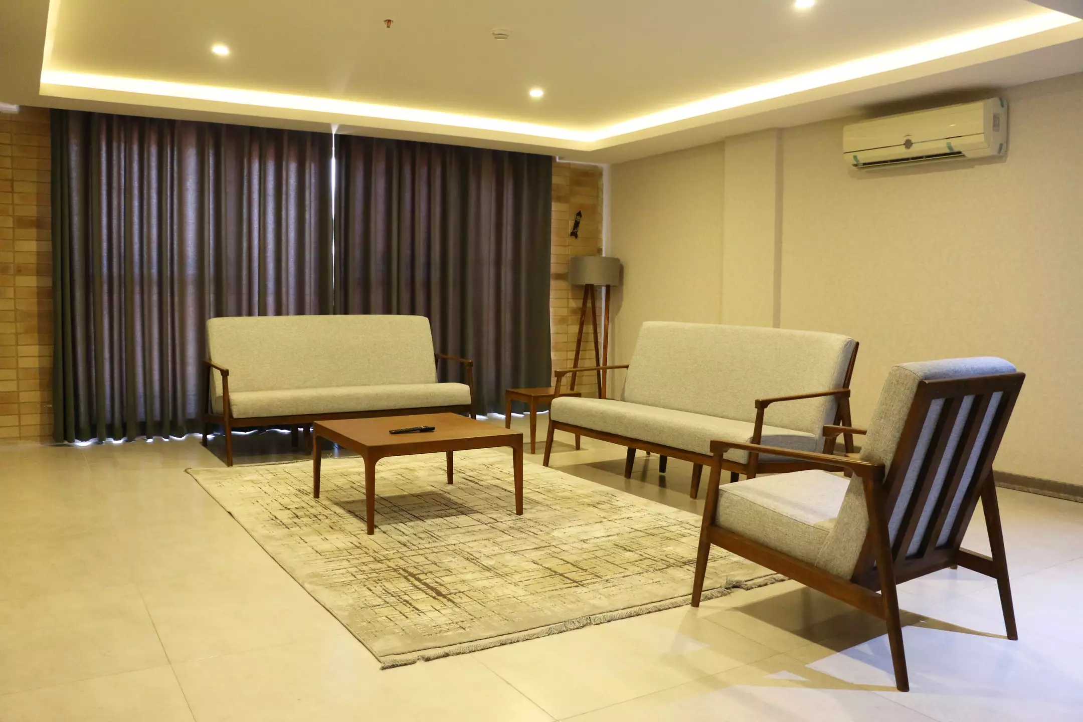 Alibaba https://cdn.alibaba.ir/ostorage/hotel-accommodation-images/67028d4df6ad7f9b8fab068c_c9e994b1-32d0-49b8-9621-5fcfd3094a39_08- دلگشا- سوئیت دوخوابه 5 تخته (1).webp